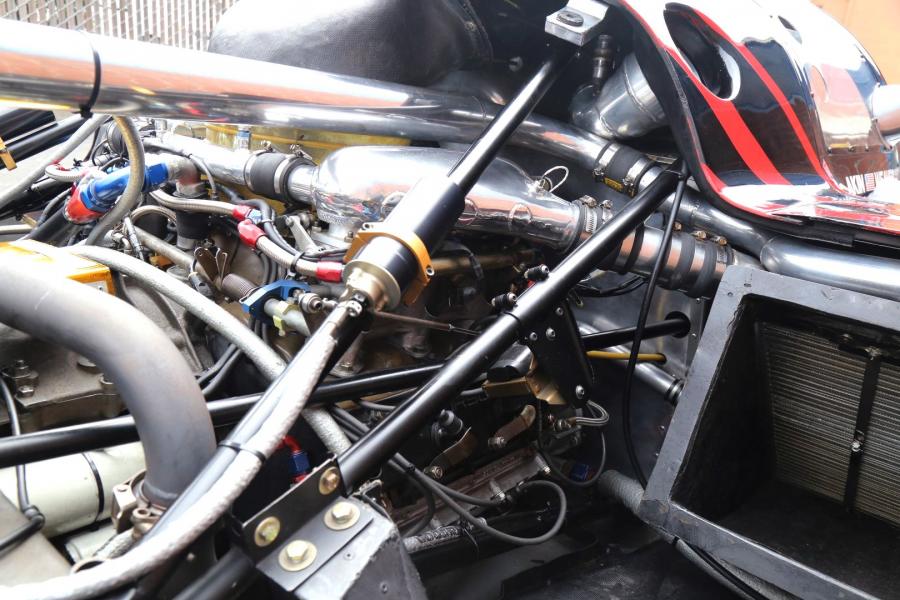 Моторный отсек Porsche 962 IMSA GTP (962-C04) 1987 года  (фото 66 из 96)